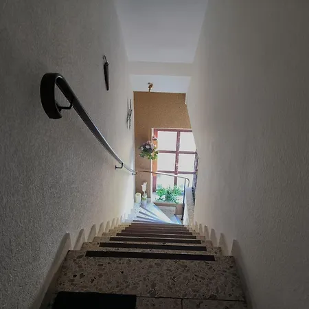 Lorenz Große Mit Sonnigem Balkon In Ruhiger Lage Apartment Silberstedt