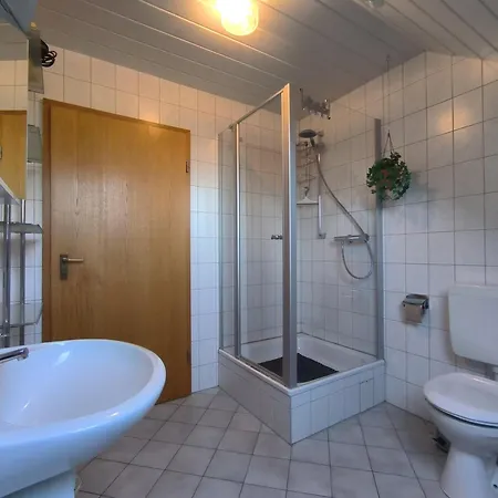 Lorenz Große Mit Sonnigem Balkon In Ruhiger Lage Apartment