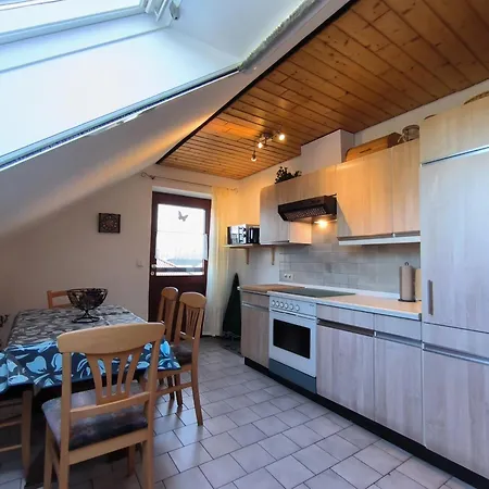 Apartment Lorenz Große Mit Sonnigem Balkon In Ruhiger Lage