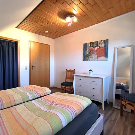 Lorenz Große Mit Sonnigem Balkon In Ruhiger Lage Apartment *