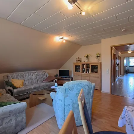 Lorenz Große Mit Sonnigem Balkon In Ruhiger Lage * Silberstedt
