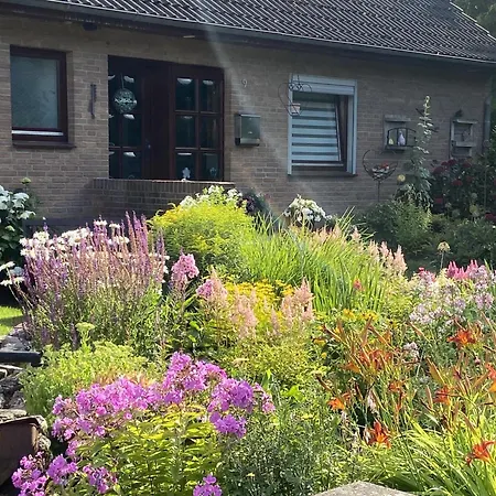 Lorenz Grosse Mit Sonnigem Balkon In Ruhiger Lage Silberstedt
