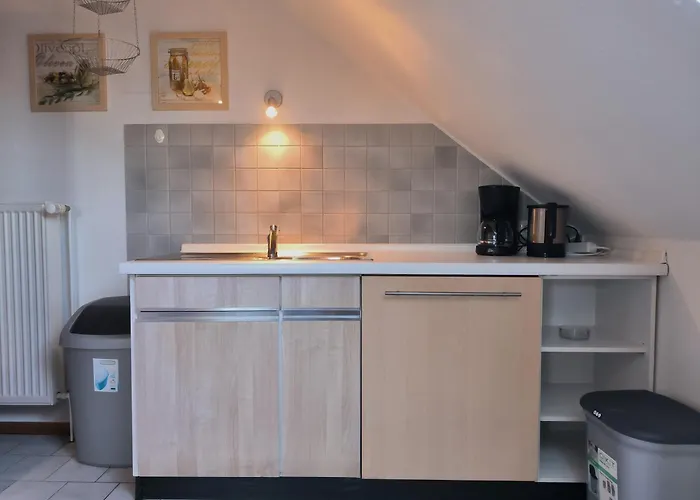 Lorenz Grosse Mit Sonnigem Balkon In Ruhiger Lage *