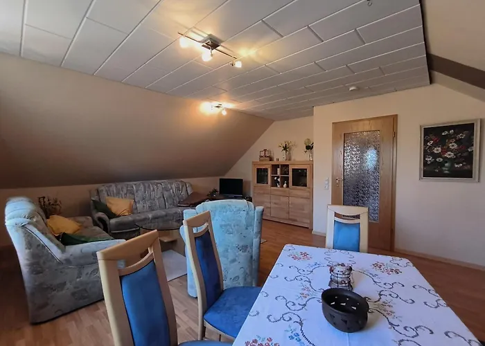 Lorenz Grosse Mit Sonnigem Balkon In Ruhiger Lage