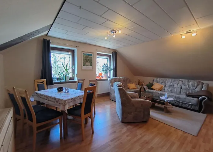 Lorenz Grosse Mit Sonnigem Balkon In Ruhiger Lage Appartamento