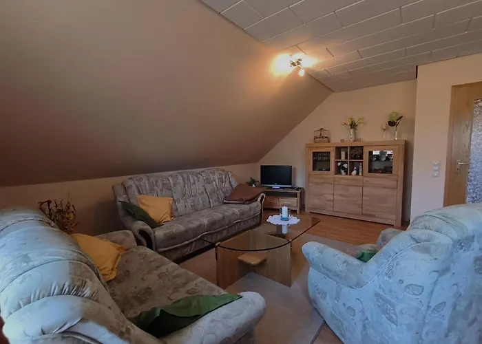 Lorenz Grosse Mit Sonnigem Balkon In Ruhiger Lage